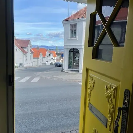 The Yellow Door Stavanger Extérieur photo