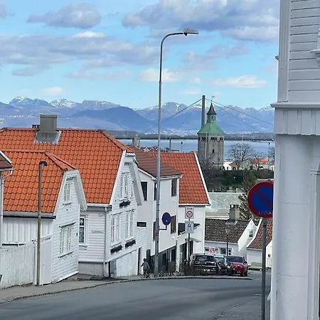 The Yellow Door Stavanger Extérieur photo